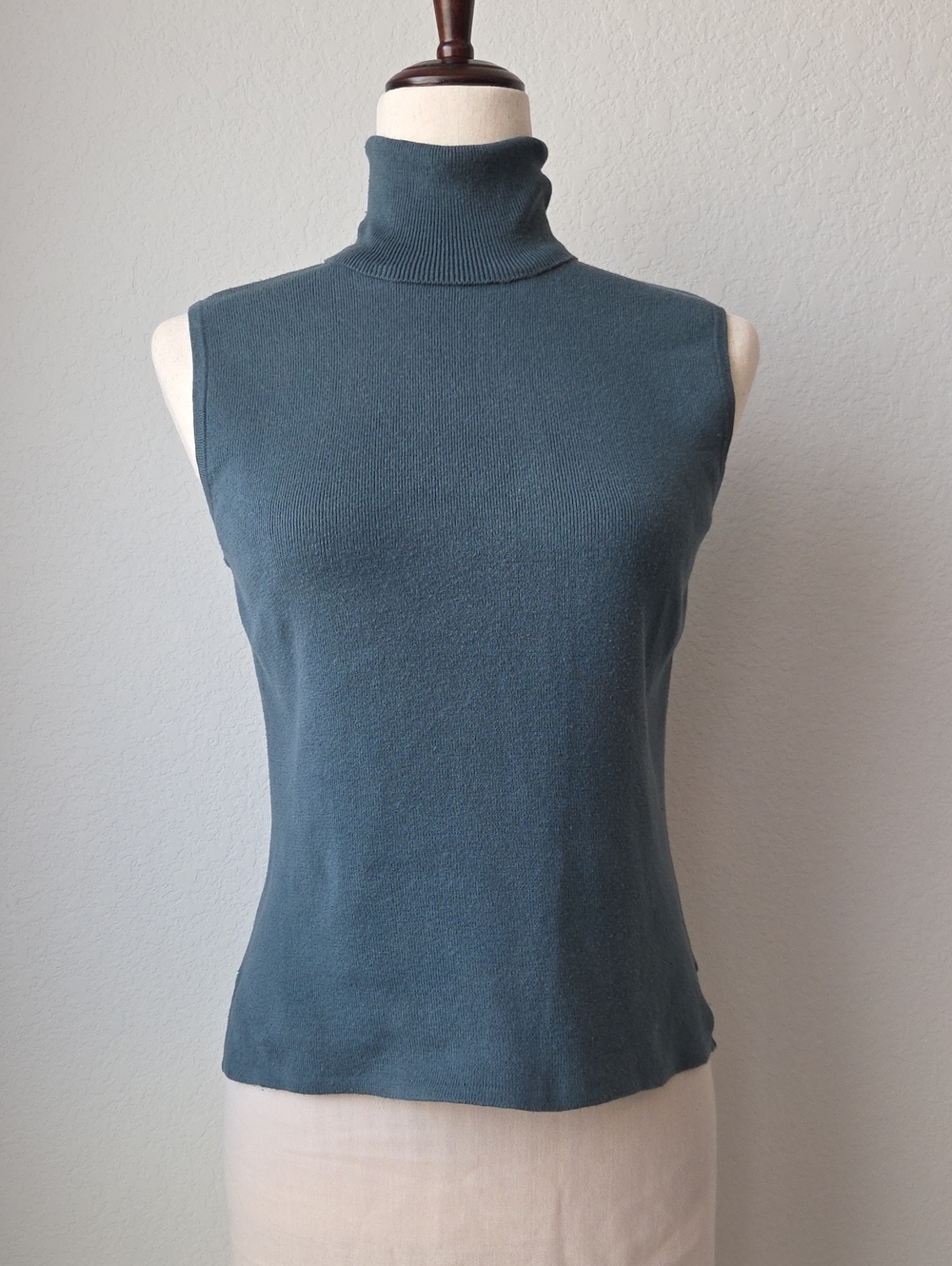 Vintage Womens JEANNE PIERRE Sleeveless Knit Turtleneck Sweater Teal Blue Green